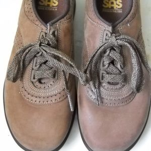 SAS WOMEN;S WALK EASY LEATHER OXFORDS